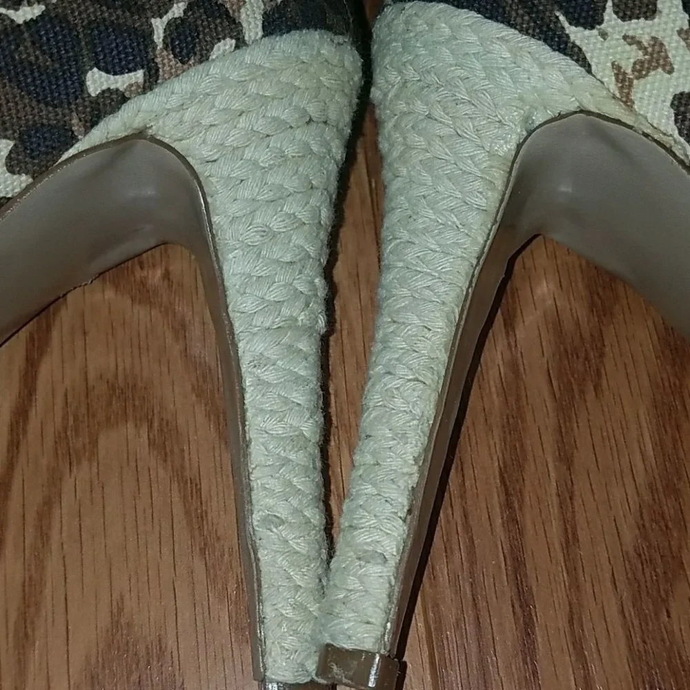 Nine West Fabric animal print shoes Sz. 6.5